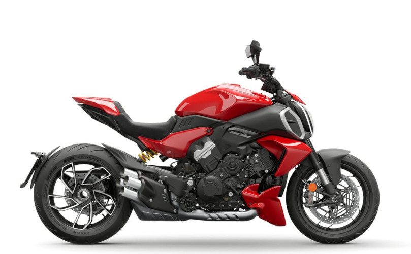 Nouveau kit de direction pour Ducati Diavel V4