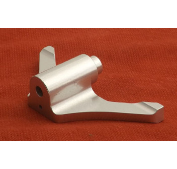 STEERING MOUNTING BRACKET